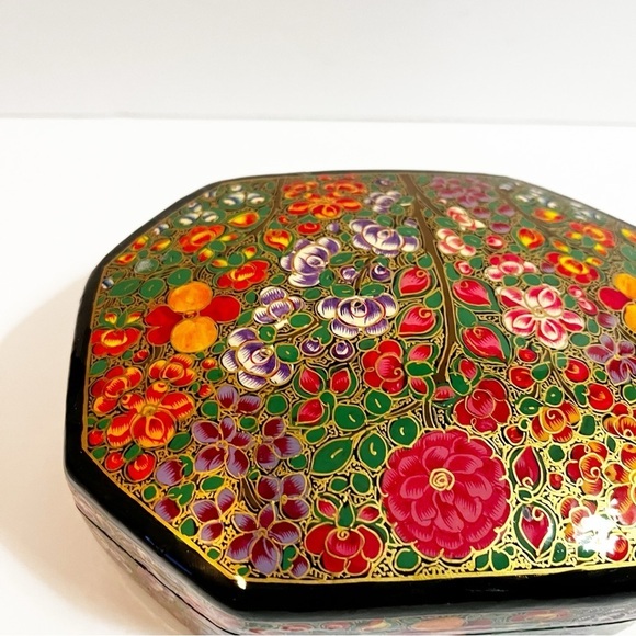 Handcrafted Lacquer Kashmir Paper Mache Trinket Box India Floral Velvet Lined - Picture 5 of 14